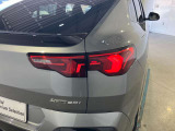 リアランプ 立体的な造形としてBMWらしい個性的なリアビューを明確化しました。