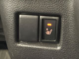 【シートヒーター】寒い日に重宝するシートヒーター!エアコンより早く温まってくれるので寒がりの人も安心ですね♪エアコンの温風は乾燥するから苦手、という方にもをおすすめです。