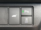 【パワーバックドア】スマートキーや運転席のボタンを押すだけでリアゲートが自動で開閉します!荷物を持っている時や、高い位置にあるバックドアを閉める際に便利な機能です♪