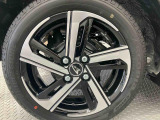 全車に1.「保証」2.「定期点検整備」3.「ダイハツ認定中古車カルテ」が付いています。