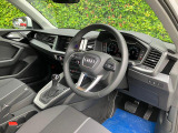 Audiのインテリアはエクステリア同様、優れたデザイン性とクオリティ、そして機能性を兼ね備えております。