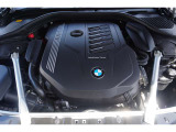 エンジンに定評のあるBMW、そのエンジンはパワフル&エコ&官能性を実現 お問合せ 無料ダイヤル 0078-6002-613077迄お待ちしております。大阪府吹田市芳野町5-55 毎水曜、第二・第三火曜日定休 10:00〜18:00