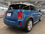 MINI自動車保険をご存知でしょか?万が一の事故の際、当社とMINI保険を引受している国内大手損保会社と連携して迅速に対応いたします。長期保険もお取り扱いしております。是非お話させてください。