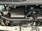 技術が詰まったエンジンルームもご覧の通りピカピカにクリーニング済みです。