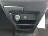 アクセサリーソケットは車内で電装品をご使用いただく際に便利な電源装備です。日常のちょっとした機器接続にも役立ちます。