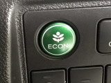 ★ECONスイッチ★ エコドライブを加速しよう!スイッチをONにすると、運転の仕方によるロスを抑え込み燃費をよくするようクルマが頑張ります(*^ー^*)燃費向上にチャレンジ♪