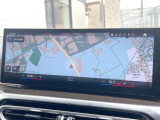 ●BMW純正ナビ:一体感のあるナビは、高級感ある車内を演出してくれます。オーディオ機能も充実しておりますので、運転もより楽しめます♪