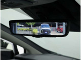 デジタルインナーミラー装備!車両後方のカメラの映像をデジタル補正で視認性を向上させてインナーミラー内に表示します♪視界を遮るものがなく、後席に同乗者がいても後方を確認しやすく安心です♪