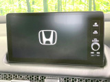 【メーカー純正ナビ】インテリアに溶け込むスタイリッシュな「専用設計」メーカーナビを装備♪視認性や操作性など基本性能にも優れ、より上質なカーライフをお楽しみいただけます。