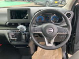運転席まわりです。細かいオプションなど、気になるところがあればお気軽にメールやお電話等でお問合せください。