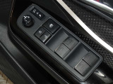 電動格納式ドアミラー・パワーウインドウを装備しています。