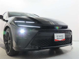 高輝度で点灯速度が速く、しかも消費電力の少ないLEDヘッドライトが装備されています!LEDの明るい光が走行中の視界の確保をサポートして、夜のドライブがより楽しく安全に運転できます♪