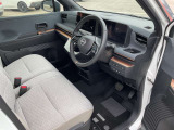運転席の画像です。