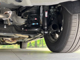 お車を安心してお乗りいただく為には、足回りの定期点検が欠かせません。サービスサポート(有償保証)では無料点検もご提供しており、安心のカーライフをお過ごしいただけるサポート体制が整っています。