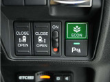 ◆両側電動スライドドア◆狭い駐車場でも乗り降りが楽々♪お子様が隣の車にドアを当ててしまう心配もございません!小さなお子様連れの方もこれで安心。