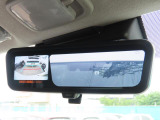 バックカメラを装備しております。駐車時に大変役立ちますよ♪運転が苦手な方の味方になってくれます。