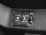 ◆両側電動スライドドア◆狭い駐車場でも乗り降りが楽々♪お子様が隣の車にドアを当ててしまう心配もございません!小さなお子様連れの方もこれで安心。