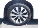 16インチアルミホイール!!格好良くてホイールがあなたの愛車をいっそう輝かせます☆