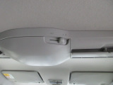 天井に設置されたファンが作動し、車内の空気を循環させてくれます。