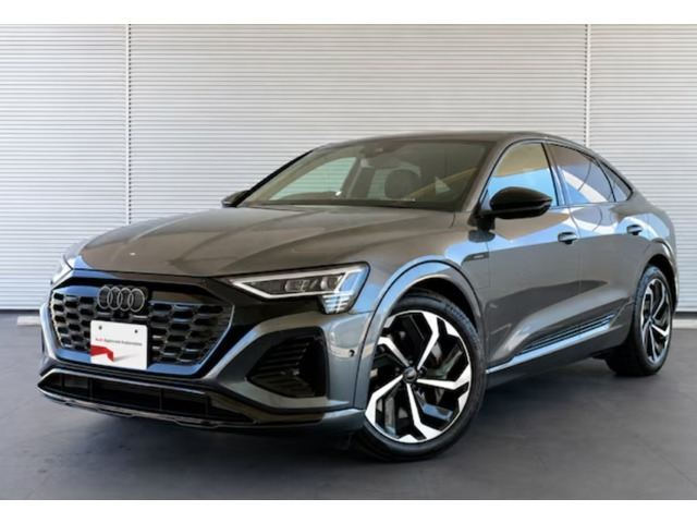 アウディ Q8スポーツバック e-tron 