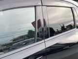 プライバシーガラスが搭載されておりますので、車内のぷらくぃばしーを保護してくれます。