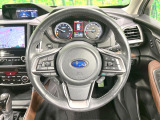 【純正革巻きステアリング】上質な革を使用することで、手にしっかり馴染みとても運転しやすいハンドルです♪