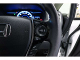 Hondaセンシングの機能のひとつ、アダプティブクルーズコントロール付!アクセルから足を離しても設定したスピードと前車との車間を保ち走行してくれます!車線維持もアシスト☆高速道路で疲労軽減ですね☆