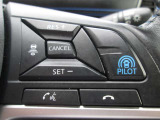 プロパイロット高速道路にてアクセルやブレーキ、ステアリングをアシストしてドライバーの負担を減らしてくれます。