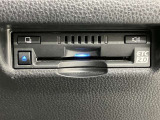 高速道路で便利な【ETC2.0】を装備しています。光ビーコン搭載で渋滞情報などナビゲーションと連動することで機能も充実いたします。他、観光施設に立ち寄るための高速料金割引サービス等もございます。