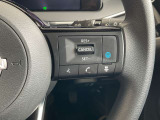 プロパイロットは前を走行するクルマを検知しアクセル、ブレーキをコントロールして車間距離を保つ手助けをしてドライバーの運転負担を軽減します。