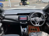 運転席まわりです。細かいオプションなど、気になるところがあればお気軽にメールやお電話等でお問合せください。