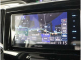 高いホールド性で運転姿勢が安定します。長距離ドライブでも疲れにくいのが魅力です。快適なドライビングライフをお送りください♪