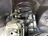 お車を安心してお乗りいただく為には、足回りの定期点検が欠かせません。サービスサポート(有償保証)では無料点検もご提供しており、安心のカーライフをお過ごしいただけるサポート体制が整っています。