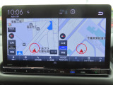 【ホンダコネクト対応ナビ】快適な操作性で、使える機能が満載!自動地図更新機能や24時間365日緊急サポート、スマートフォンを使ったドアロック解除・エンジン始動などといった便利な機能が搭載されています。