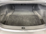 後席を格納すると、これだけの広さが!シーンに合わせたシートアレンジで、大きな荷物も積むことが出来ます♪