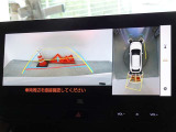 バックガイドモニターを装備しています、車庫入れもラクラクです。パノラミックビューモニターを搭載しています、上からの画像も表示されます。