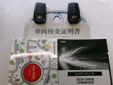 スマートキー付。取扱説明書とメンテナンスノートもあります☆品質評価シート付いてます!トヨタ認定中古車ライト!!