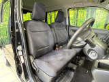 運転席シート廻りは使用感も少なく、良好な状態となっています。丁寧に使われていたことがよくわかりますね。
