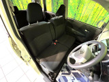 運転席シート廻りは使用感も少なく、良好な状態となっています。丁寧に使われていたことがよくわかりますね。
