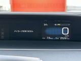 走行距離2.5万km。トヨタロングラン保証で1年間・走行距離無制限の保証付きです。