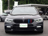 BMW在庫保有台数常時100台以上!ご来店の際はBMW本店(厚木市下荻野140-1)にご来店ください!弊社自慢の全天候型ショールーム!BMW在庫保有台数常時100台以上ございます!