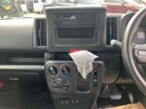 運転席まわりです。細かいオプションなど、気になるところがあればお気軽にメールやお電話等でお問合せください。