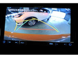 バックカメラ装備。後方の安全確認はおまかせ!!これで苦手な車庫入れも安心です♪小さなお子様のいるご家庭では重要です。