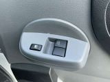運転席、助手席にはパワーウインドウがついてます