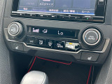 【オートエアコン】車内温度を感知して自動で温度調整をしてくれるのでいつでも快適な車内空間を創り上げます。