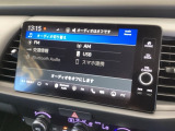 ナビ機能だけでなく、フルセグ、Bluetoothなどのオーディオ機能がついています!