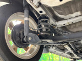 お車を安心してお乗りいただく為には、足回りの定期点検が欠かせません。サービスサポート(有償保証)では無料点検もご提供しており、安心のカーライフをお過ごしいただけるサポート体制が整っています。