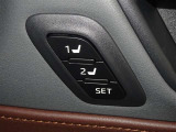 運転席のパワーシートは2名様分までメモリー機能付きです。