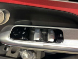 メモリー付き電動シートも装備されておりますのでシート位置を3パターン記憶できます。
