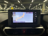 ディスプレイオーディオやカーナビは、現代のドライブにおいて欠かせない装備のひとつです。初めての場所でも迷いにくく、快適なルート案内で運転をサポートします。移動中のエンターテインメント性も高まります。